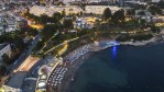 Vedere a hotelului ?i a plajei