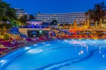 Piscină
