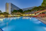 Hotel cu piscină