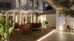 Intrarea la hotel