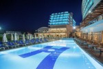 Hotel cu piscină