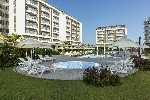 Hotel cu piscină