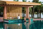 Bar la piscina