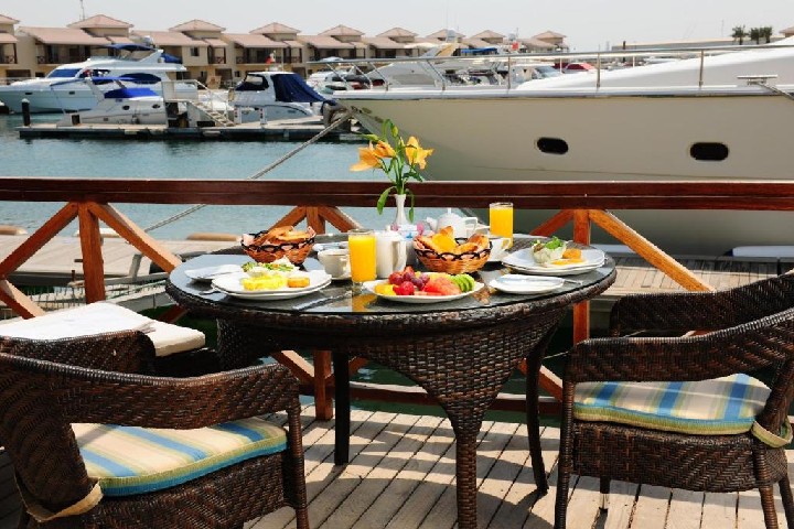 Al Bander Resort Hotel si Formula 1 Grand Prix Ticket – fotka 4