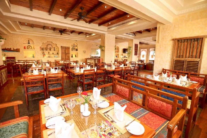 Delmon International Hotel si Formula 1 Grand Prix Ticket – fotka 3