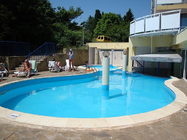 Piscină