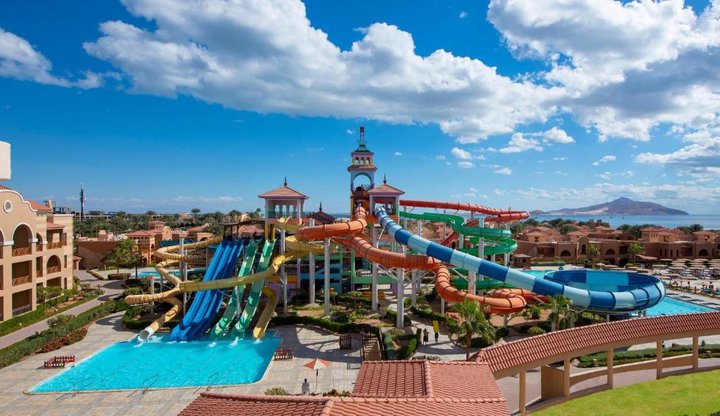 Hotel Charmillion Gardens Aqua Park