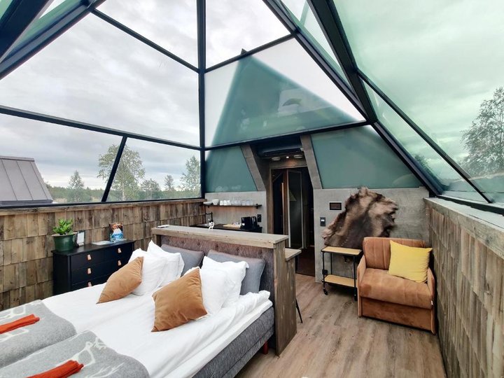 Charter Laponia Aurora Pyramid Glass Igloos Levi – fotka 3
