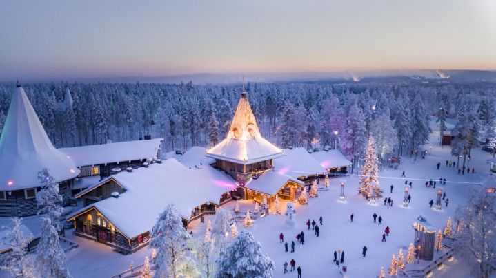Charter Laponia Santa's Hotel Santa Claus Rovaniemi