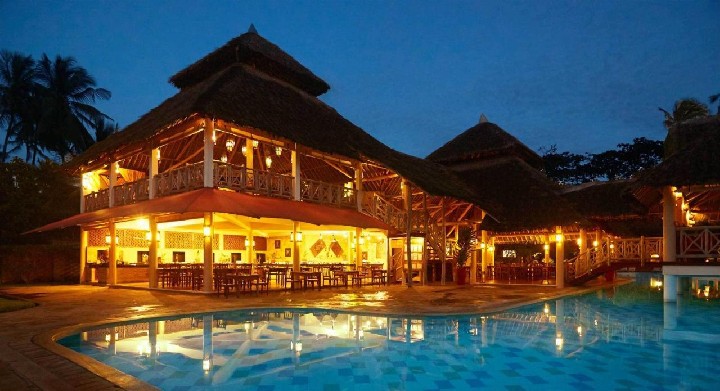 Neptune Palm Beach Boutique Resort & Spa and Safari Tsavo Explorer RO – fotka 3