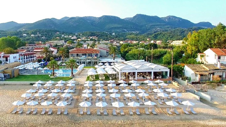 Plaja hotelului