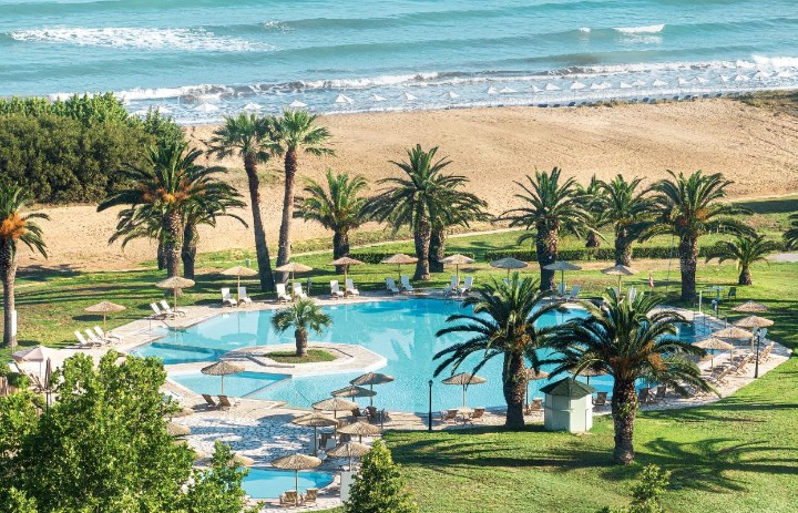 Piscină