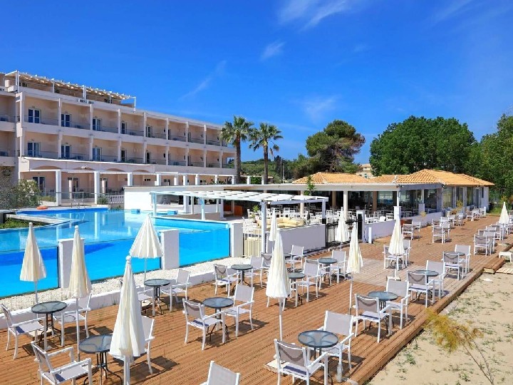 Hotel Cavomarina plajă