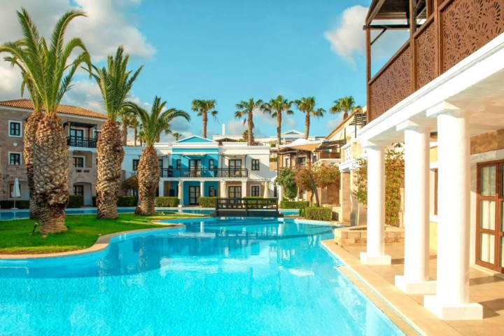 Piscină principală