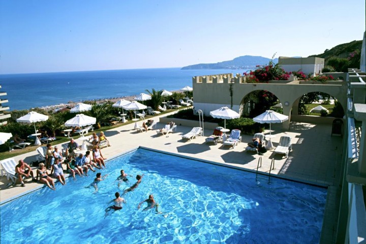 Piscină