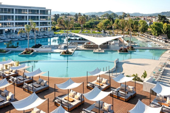piscină
