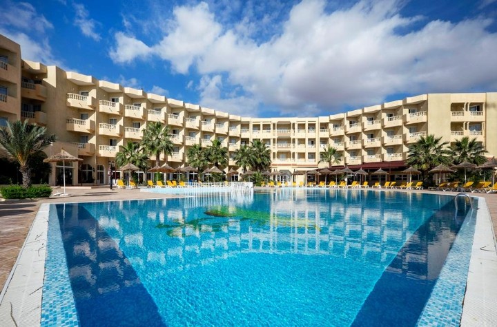 piscină