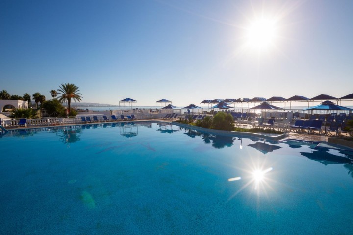 Piscină
