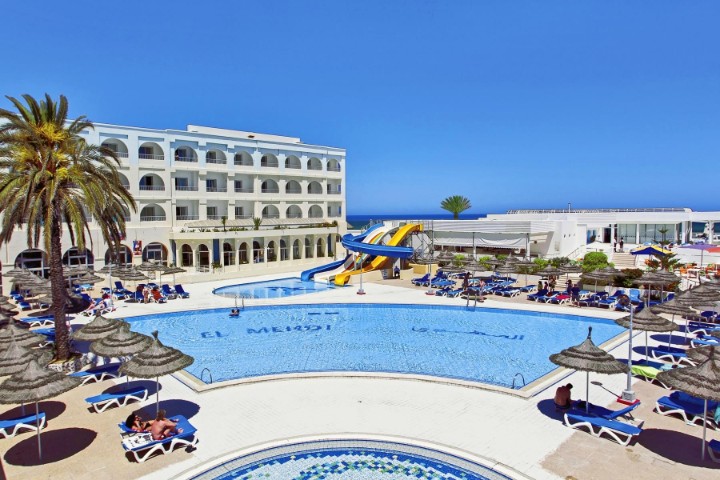 Vedere la piscină