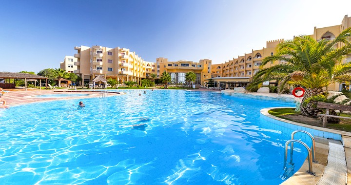 Vedere la piscină