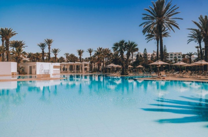 Piscină
