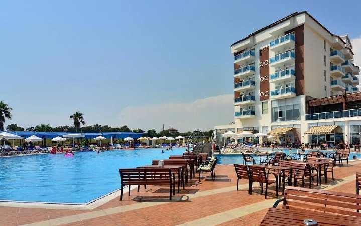 Hotel Cenger Beach